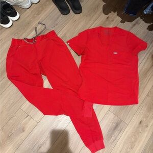 Figs Pop Red Scrub Set